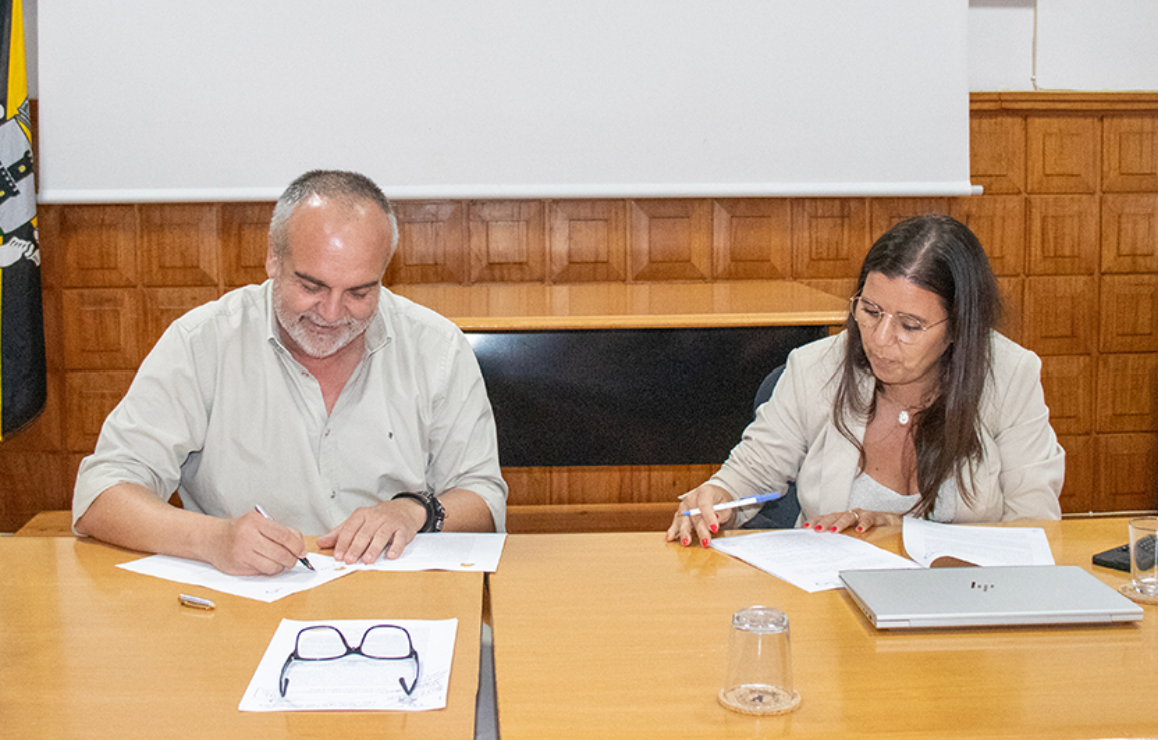 Câmara de Moura assina protocolo para implementação do Núcleo Local de Garantia para a Infância